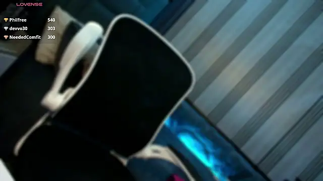 Chat +18 de TsWomanofyourdesire_ ao vivo