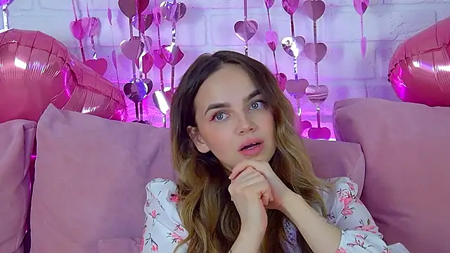 AnitaVenture Adlı Modelin Canlı XXX Sohbeti