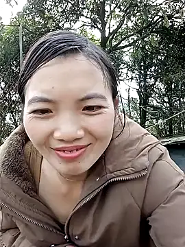 ngan-cute Live XXX Chat