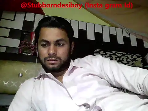 دردشة Stubborndesiboy الجنسية المباشرة