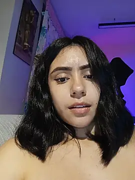 دردشة Sara-215 الجنسية المباشرة