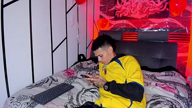 دردشة ELL_PBC الجنسية المباشرة