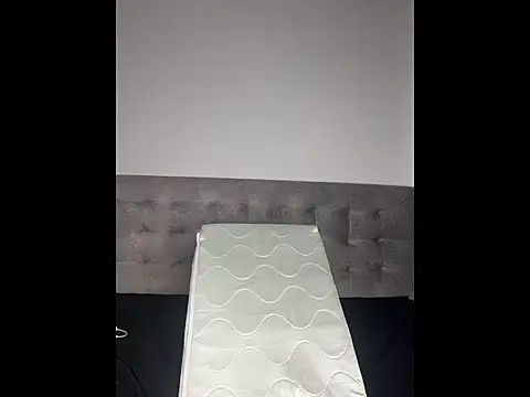 Chat XXX en directo de ScarletVelvetX