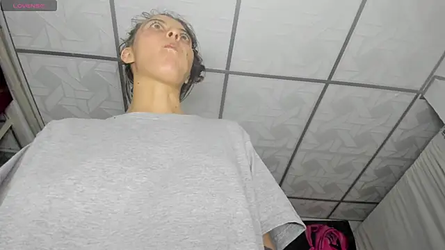 mariecam420 现场XXX聊天