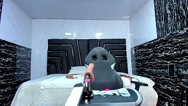 Ladyy_Scarlett élő XXX-chatje