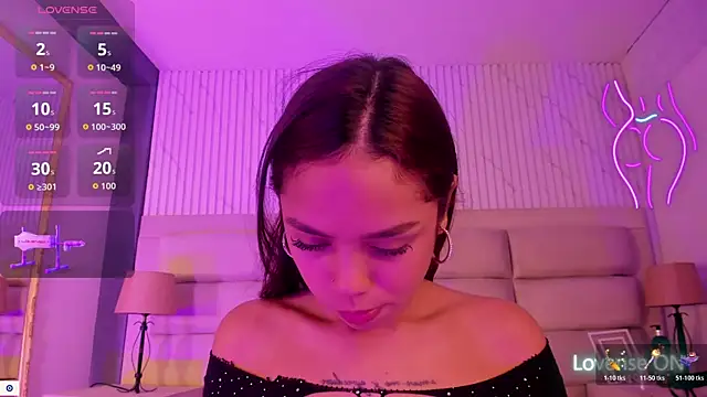 Živý XXX chat CarolineFyre