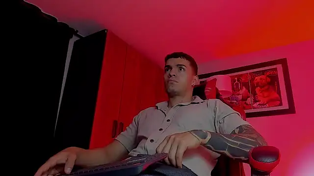 ALPHA_DOMINUS_ – Naživo XXX chat