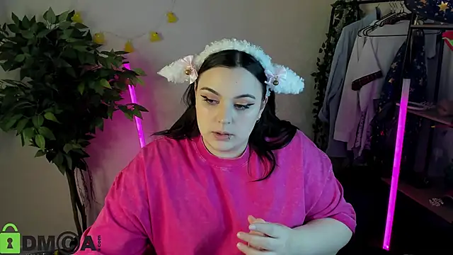 Mia_R0ss Chat XXX in diretta