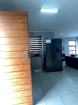 MissLola27 网络视讯表演