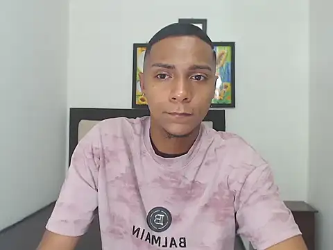 hotboyluxe: απευθείας συνομιλία ΧΧΧ