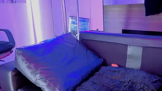 nova_salvatore Webcam Show