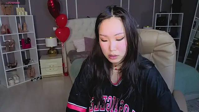 Chat +18 de ElinaMotion ao vivo