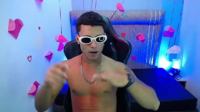 The_twinks_'s Live XXX Chat