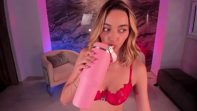 Chatroom XXX en direct de MelissaMoore_