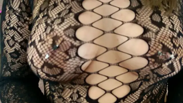 XXX chat uživo modela hornyb33_