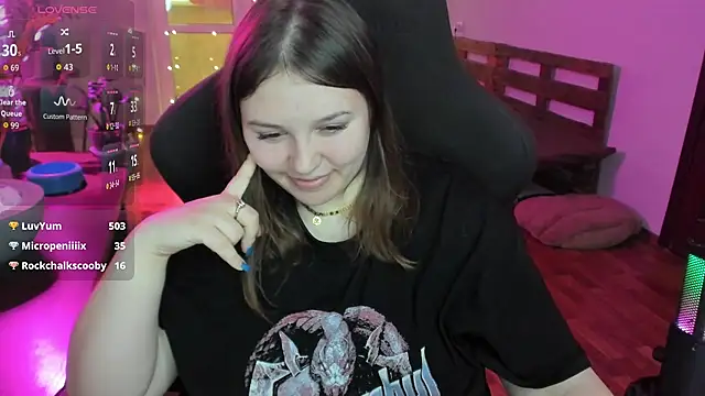 XNirvanaX Chat XXX in diretta