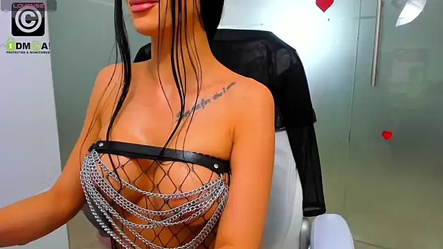Queenrafaella's Live XXX Chat