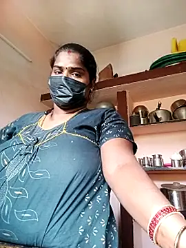 Tamil_Bhuvi69: διαδικτυακό σόου στην κάμερα