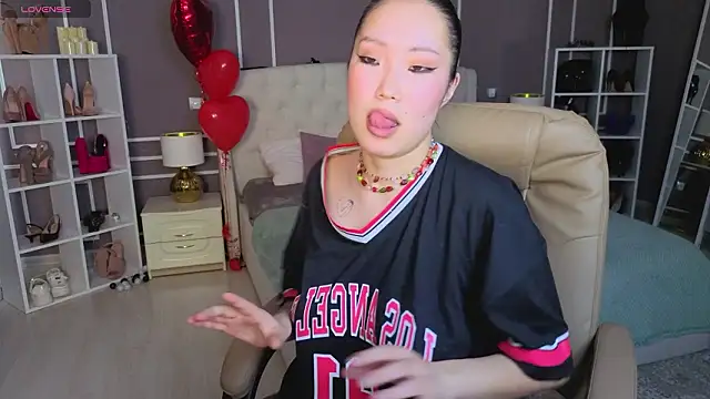 Pertunjukan Kamera Web ElinaMotion