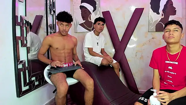 Chat +18 de COUPLES_BOYS ao vivo