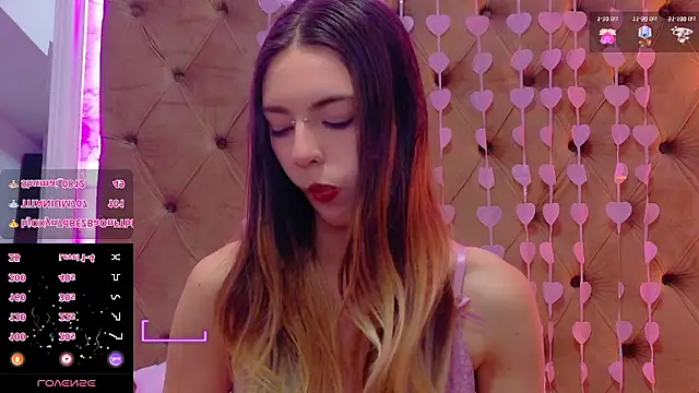 CoraVex Adlı Modelin Canlı XXX Sohbeti