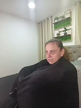 sasi_luna élő XXX-chatje