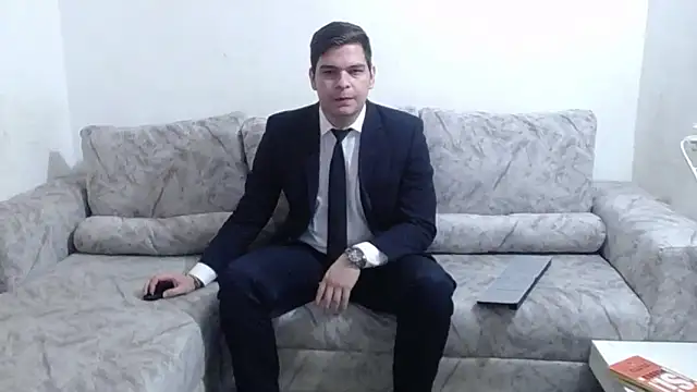 Victor_Maitland: διαδικτυακό σόου στην κάμερα