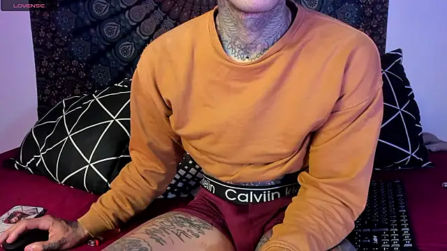 cleoo_jhonny Adlı Modelin Canlı XXX Sohbeti