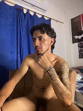 Kriss_Edwards Pertunjukan Webcam