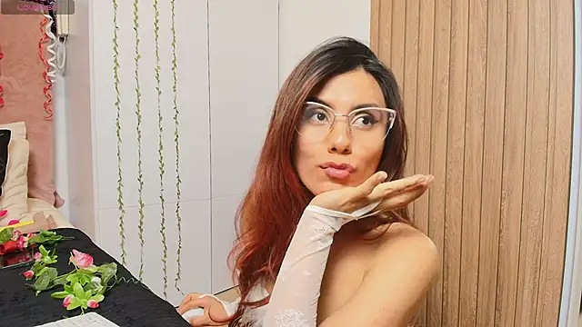 IrisRosse élő XXX-chatje