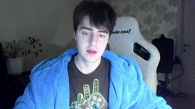 Knuckles17 Live XXX-Chat