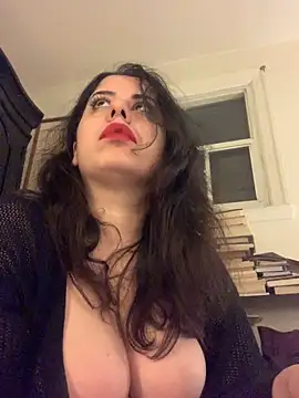 Chat +18 de holyeroticss ao vivo