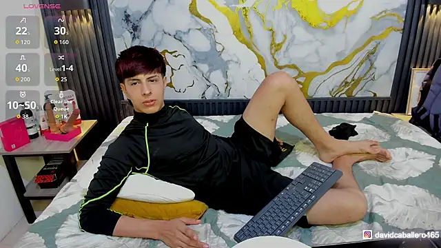 Estiv18_: διαδικτυακό σόου στην κάμερα