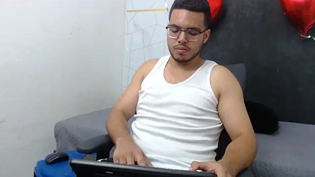 دردشة Trevor_Ash الجنسية المباشرة