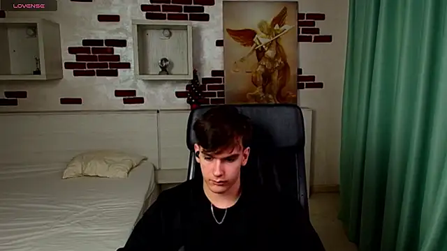 BradyFlint 即時 XXX 聊天