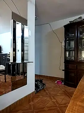 FallsForHerSmile's Live XXX Chat