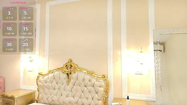 MayaBaker live XXX chat