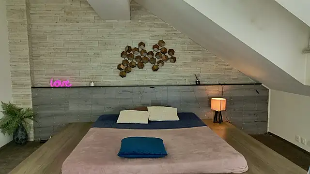 hornyb33_ élő XXX-chatje