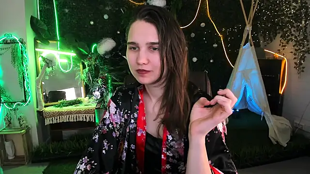 TessaMill Chat XXX live