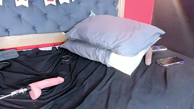 YayaHilton Pertunjukan Webcam