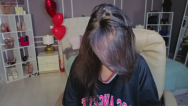 ElinaMotion Chat XXX live