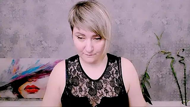 Djullia Chat XXX live