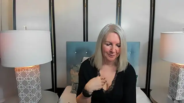 EricaTop Chat XXX in diretta