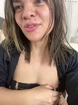 Zyrella 라이브 XXX 채팅