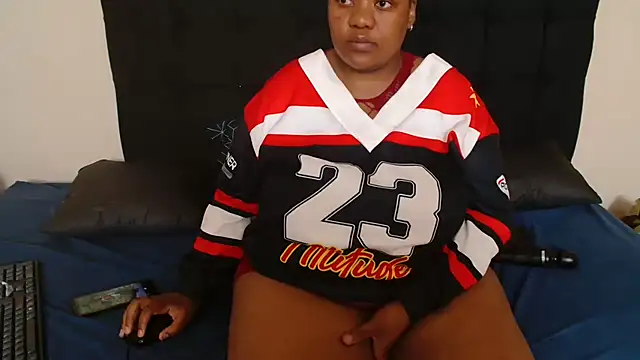 CaramelBootty: онлайн-секс-чат