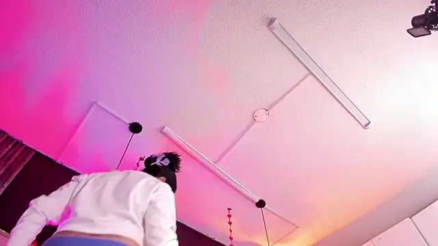 Онлайн чат XXX Inndrahot