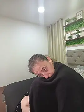 Chat +18 de sasi_luna ao vivo