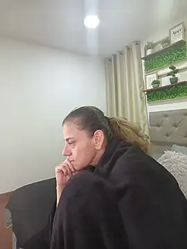 Czat XXX na żywo – sasi_luna