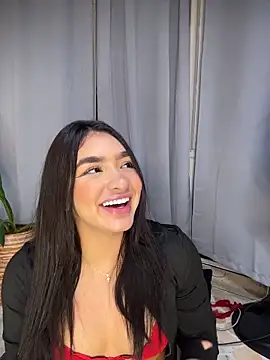 jenn_fit: διαδικτυακό σόου στην κάμερα