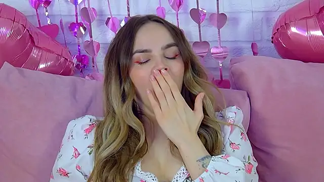 AnitaVenture Adlı Modelin Canlı XXX Sohbeti